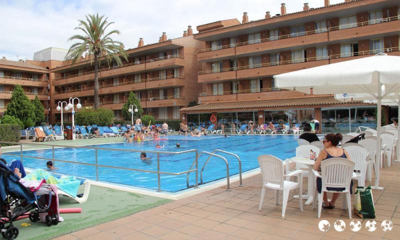 ホテル Voramar カンブリルス エクステリア 写真